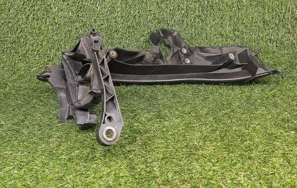Audi A4 S4 B8 8K Headlight/headlamp mounting bracket 8K0805607L