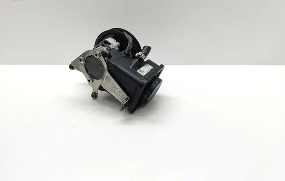 BMW 5 E60 E61 Power steering pump 7787106 32417787106