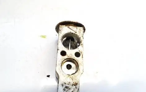 Toyota Yaris Air conditioning (A/C) expansion valve 