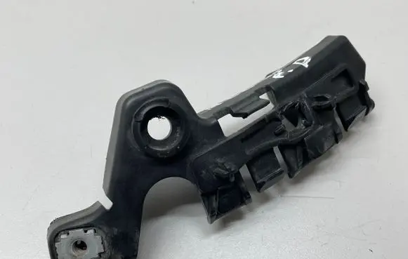 Renault Megane III Front bumper mounting bracket 620940002R