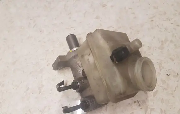 Mercedes-Benz A W168 Master brake cylinder A1684300302