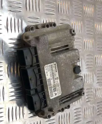 Peugeot Expert Engine control unit/module ECU 0281012982 9663786880