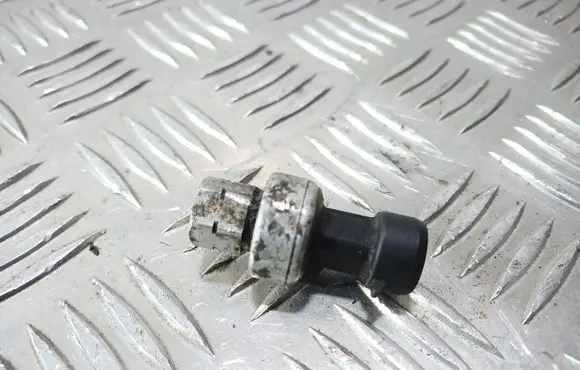 Saab 9-3 Ver2 Air conditioning (A/C) pressure sensor 09131721