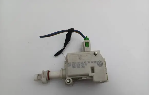 Volkswagen Golf IV Central locking motor 3B0959782
