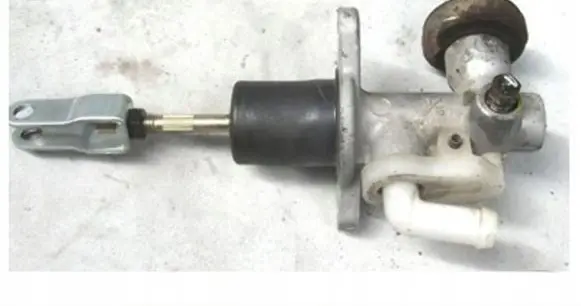Nissan Almera Tino Clutch slave cylinder 