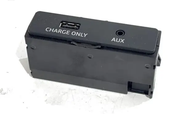 Audi A4 S4 B9 USB socket connector 4M0035726