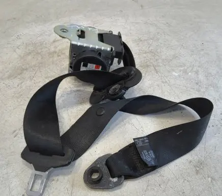 BMW 5 E60 E61 Front seatbelt 601629800D