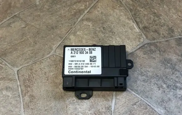 Mercedes-Benz E W212 Fuel injection pump control unit/module A2129003408