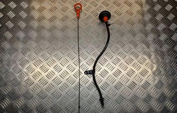 Volkswagen PASSAT B6 Oil level dip stick 03G115611P 03G103634AA