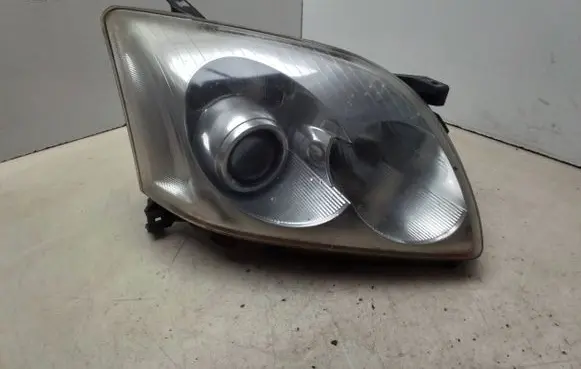 Toyota Avensis T250 Headlight/headlamp 9922680008