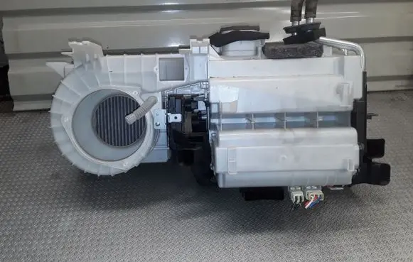 Mitsubishi Outlander Interior heater climate box assembly 