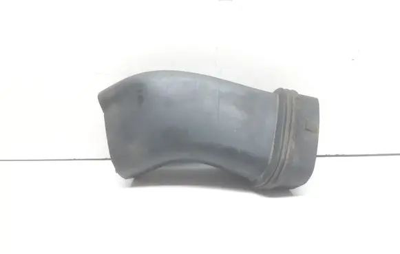 BMW 3 E90 E91 Air intake duct part 7798876 13717798876