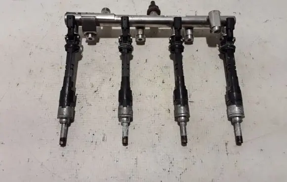 Fuel main line pipe