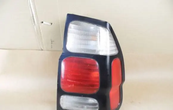 Mitsubishi Pajero Sport I Rear/tail lights