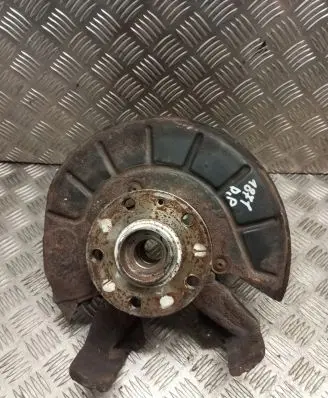 Skoda Octavia Mk2 (1Z) Front wheel hub