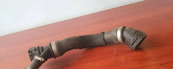 BMW 7 E65 E66 Engine coolant pipe/hose 7789724