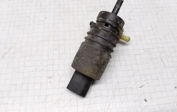 Audi A3 S3 8L Windscreen/windshield washer pump