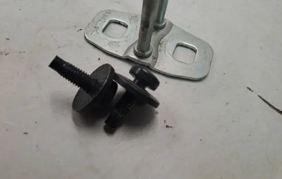 Dacia Sandero III Trunk lock loop 905706004R