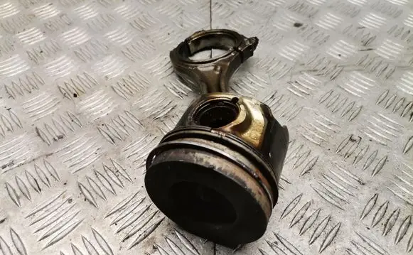 Audi A6 S6 C6 4F Piston with connecting rod