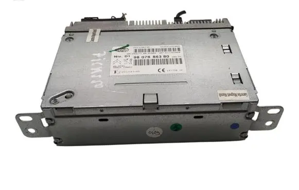 Radio/CD/DVD/GPS head unit