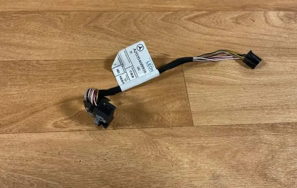 Mercedes-Benz C W203 Front door wiring loom A2035408808 44330PM