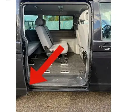 Volkswagen Multivan T5 Sliding door lower roller guide/hinge 7H0843398