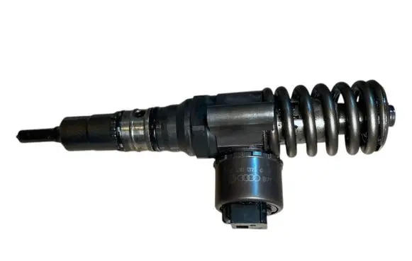 Audi A4 S4 B7 8E 8H Fuel injector 03G130073G 0414720404 0414720454