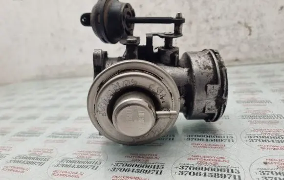 Volkswagen Sharan EGR valve 038129637A 038131501J