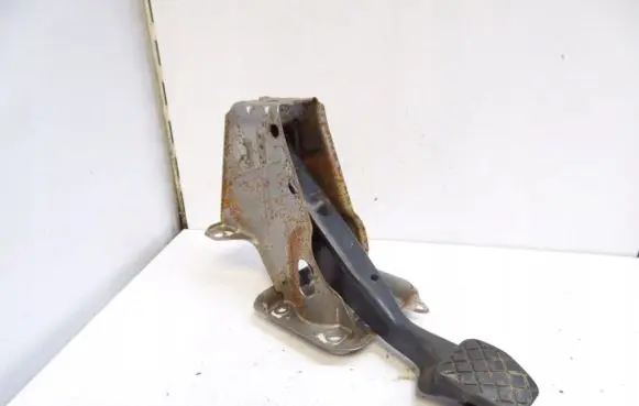 Volkswagen Jetta V Brake pedal 1K1721117H