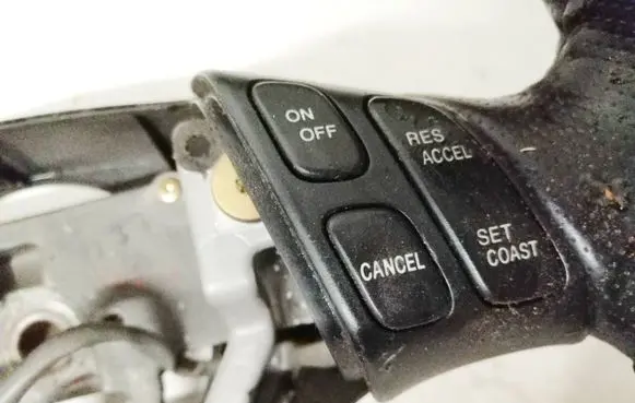 Mazda 6 Steering wheel buttons/switches 
