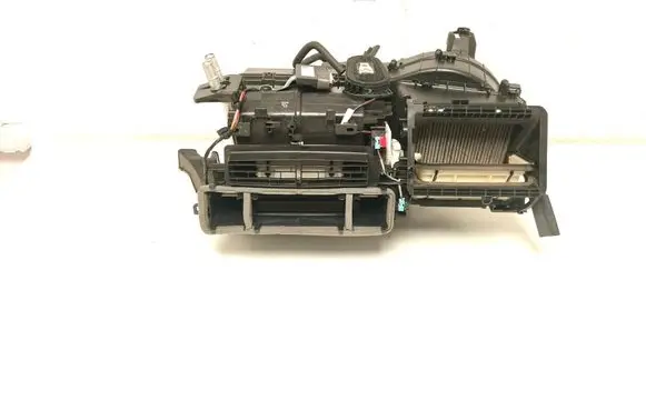 Toyota Avensis T270 Interior heater climate box assembly 8705005720