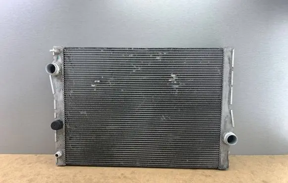 BMW X5 F15 Coolant radiator 7807624 17117807624 17118654431