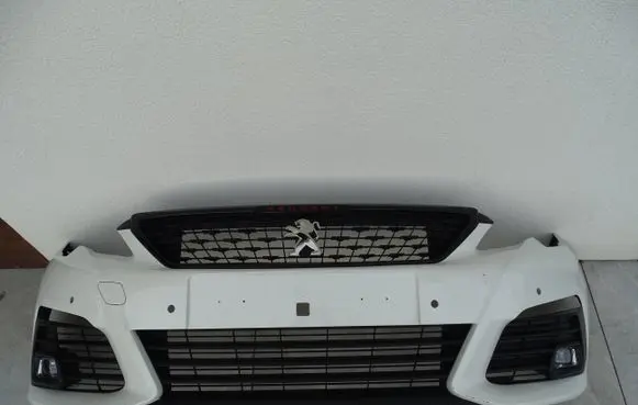 Peugeot 308 Front bumper C06763091