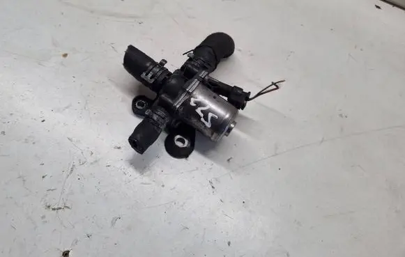 Mercedes-Benz CLS C219 Electric auxiliary coolant/water pump A2722000031
