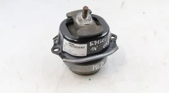 BMW X6 M Engine mount bracket 6793642 22116793642