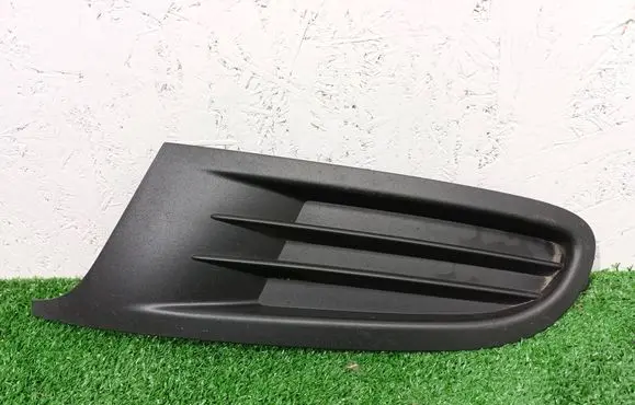 Volkswagen Golf VI Front bumper lower grill 5K0853665A