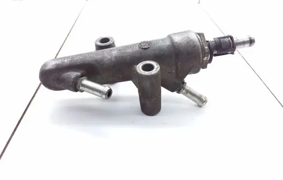 Opel Vectra C Fuel pressure regulator 55188200 A501