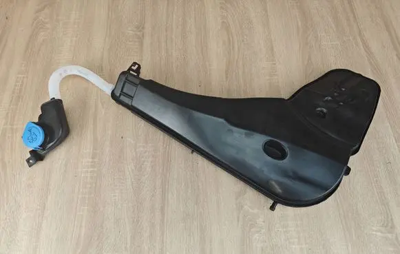 BMW X5 G05 Windshield washer fluid reservoir/tank 7499828 7434868