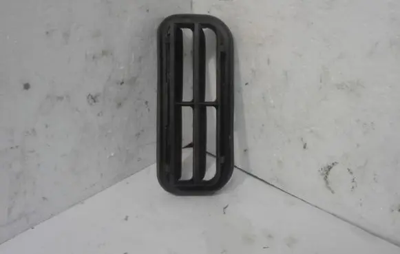 Volkswagen Phaeton Quarter panel pressure vent 3D0819465B