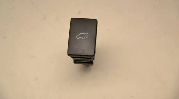 Toyota RAV 4 (XA40) Tailgate/boot open switch button 15B116 10885