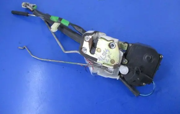 Honda Civic Front door lock 7215A-8T3-G100