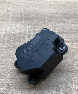 Volvo V50 Air flap motor/actuator 4N5H19E616AB