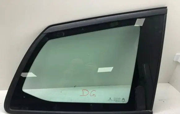 Citroen C4 Grand Picasso Rear side window