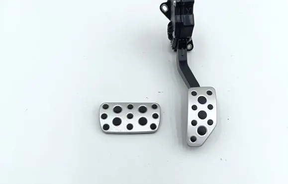 Subaru Forester SK Pedal assembly 36023KE000