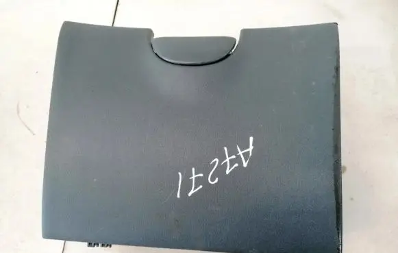 Toyota Yaris Glove box 555500d010b 55550-0d010-b