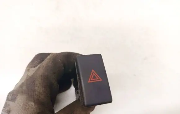 Toyota Avensis T250 Hazard light switch 157963