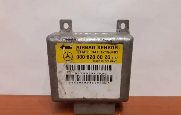 Mercedes-Benz C W202 Airbag control unit/module 0008208026 4140