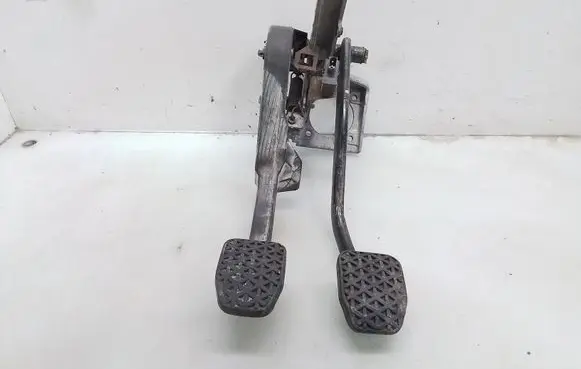 Honda CR-V Pedal assembly 