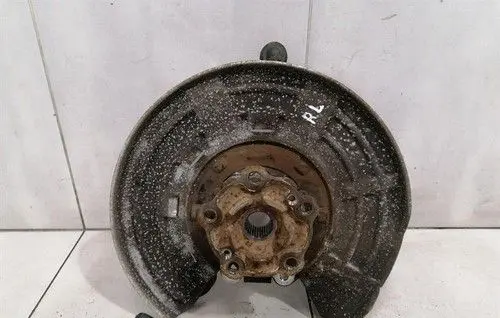 BMW M3 F80 Rear wheel hub 33302284795