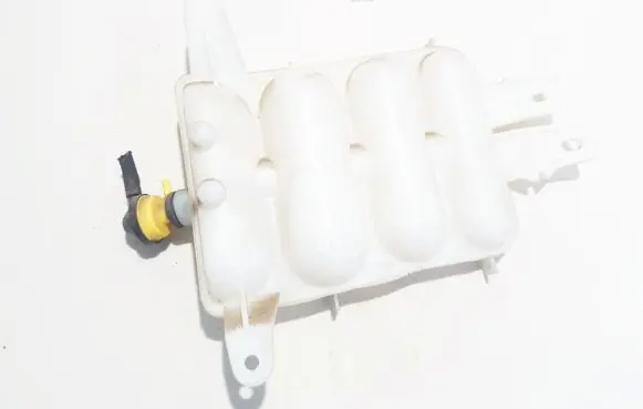 Audi A4 S4 B5 8D Vacuum air tank 8d0820601